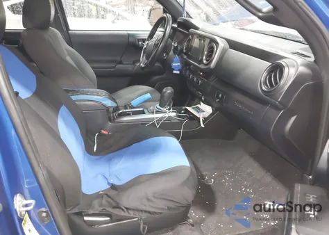 2016 Toyota Tacoma Trd Sport z USA, uszkodzony, nr VIN 3TMDZ5BN8GM005290